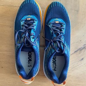 Hoka One One Clifton 5 sneakers, Men’s size 8.5